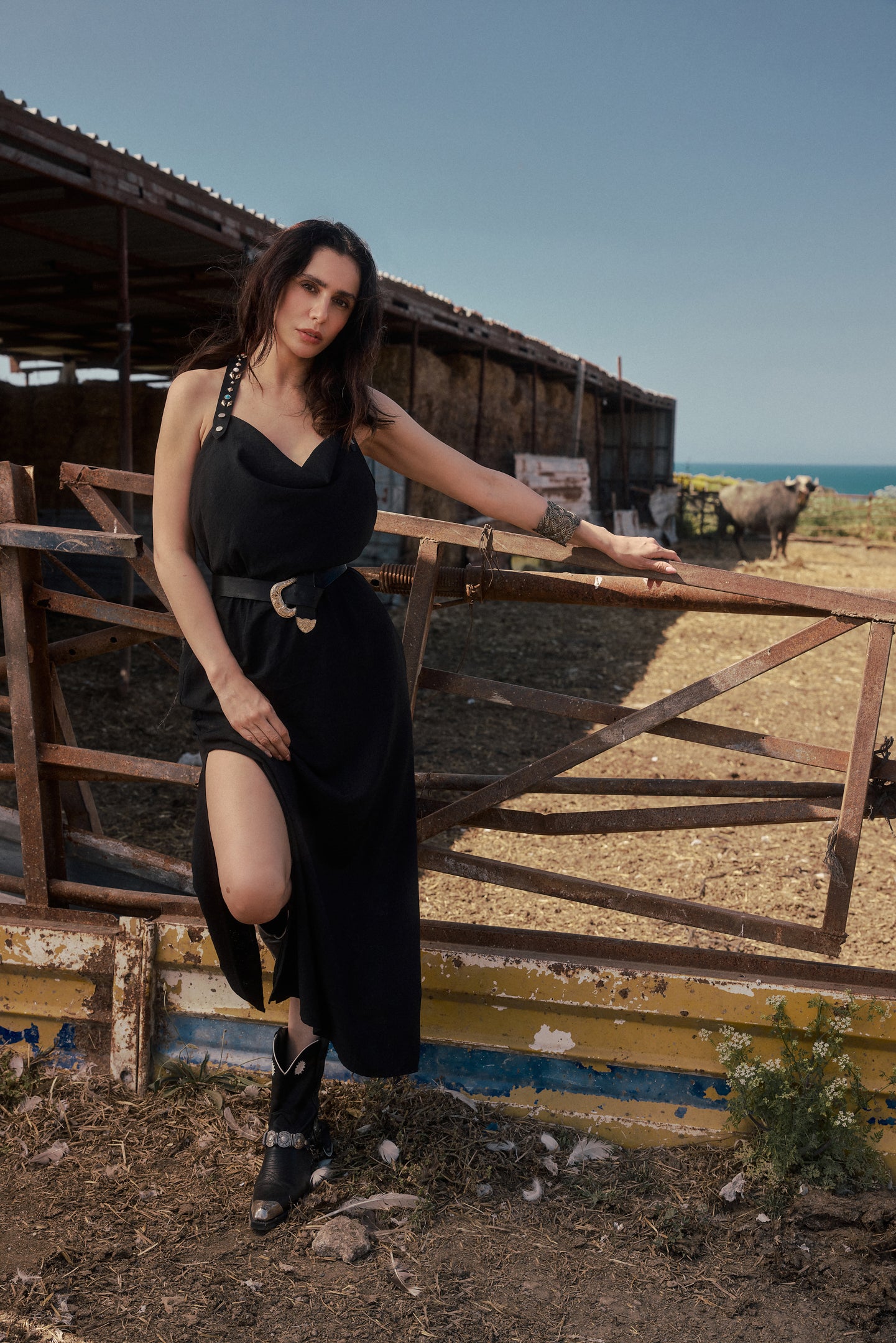 Trok İşlemeli Deri Askılı Maxi Elbise