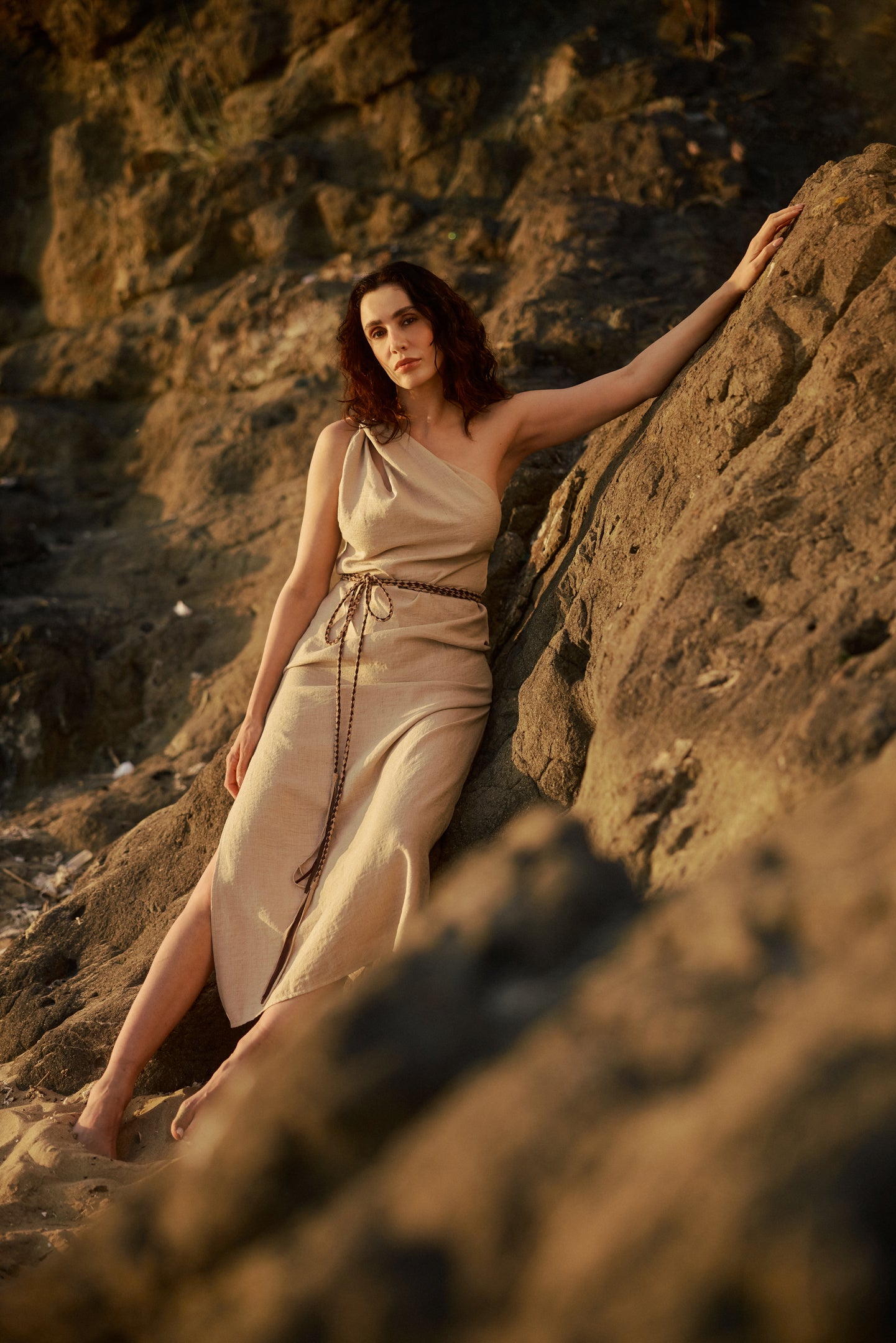 Tek Omuz El Örgüsü Deri Askılı Maxi Elbise